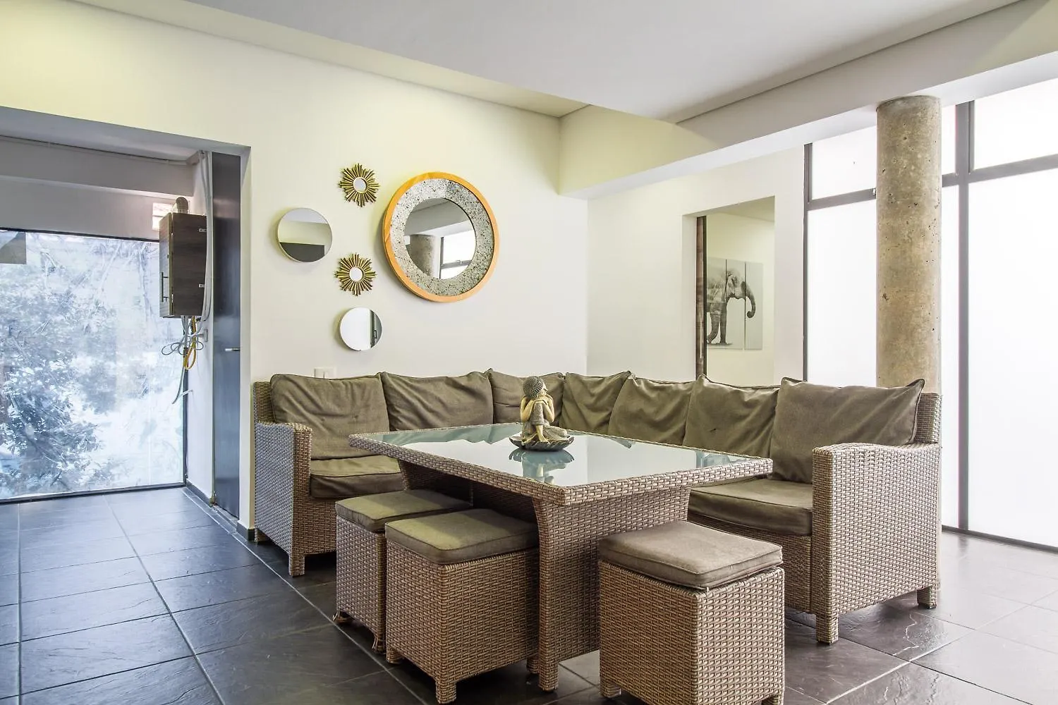 6 Bedroom And Jacuzzi 1 Block From Lleras P6 메딜린