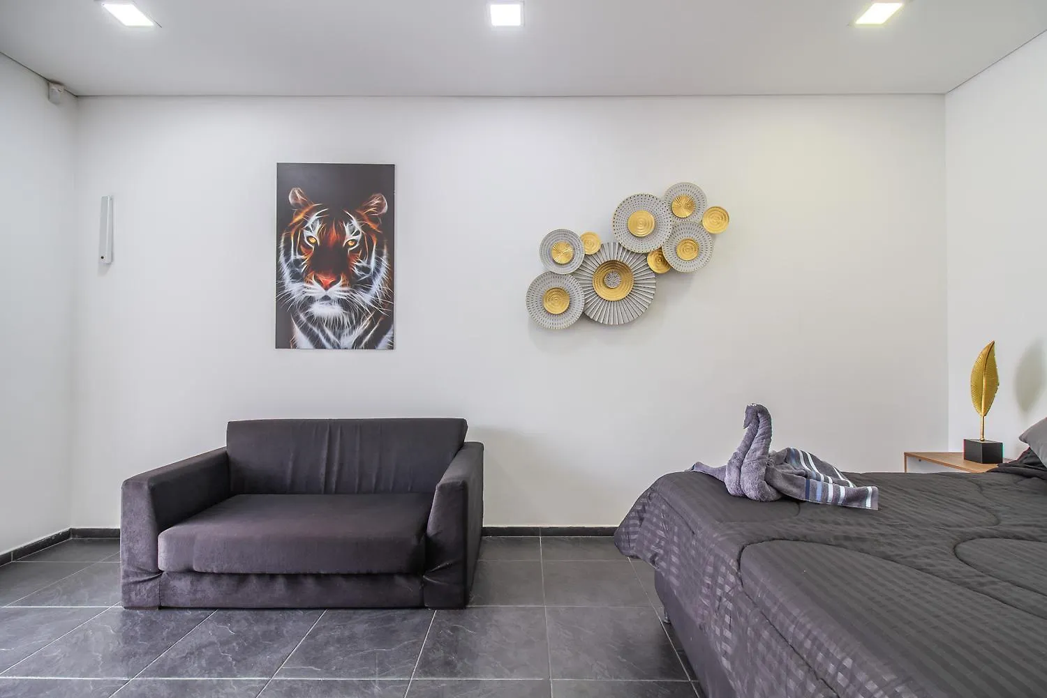 아파트 6 Bedroom And Jacuzzi 1 Block From Lleras P6 메딜린 콜롬비아