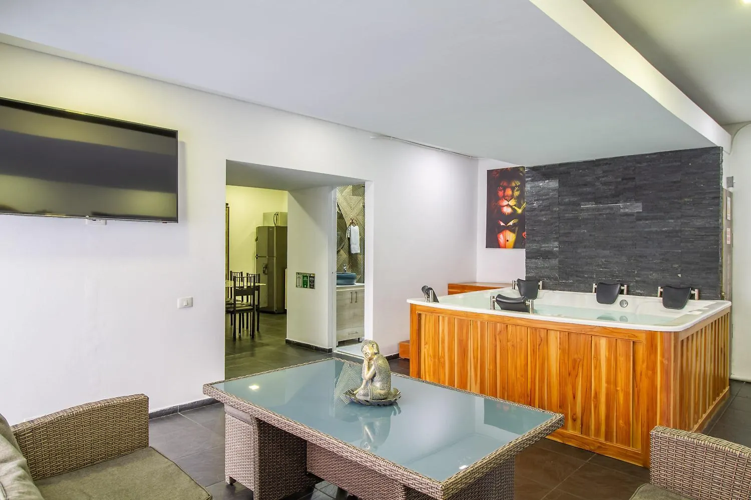 6 Bedroom And Jacuzzi 1 Block From Lleras P6 麦德林