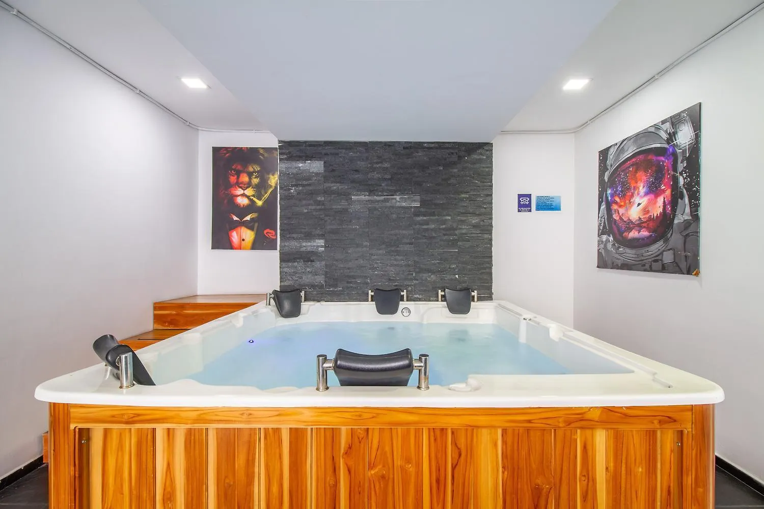 公寓 6 Bedroom And Jacuzzi 1 Block From Lleras P6 麦德林